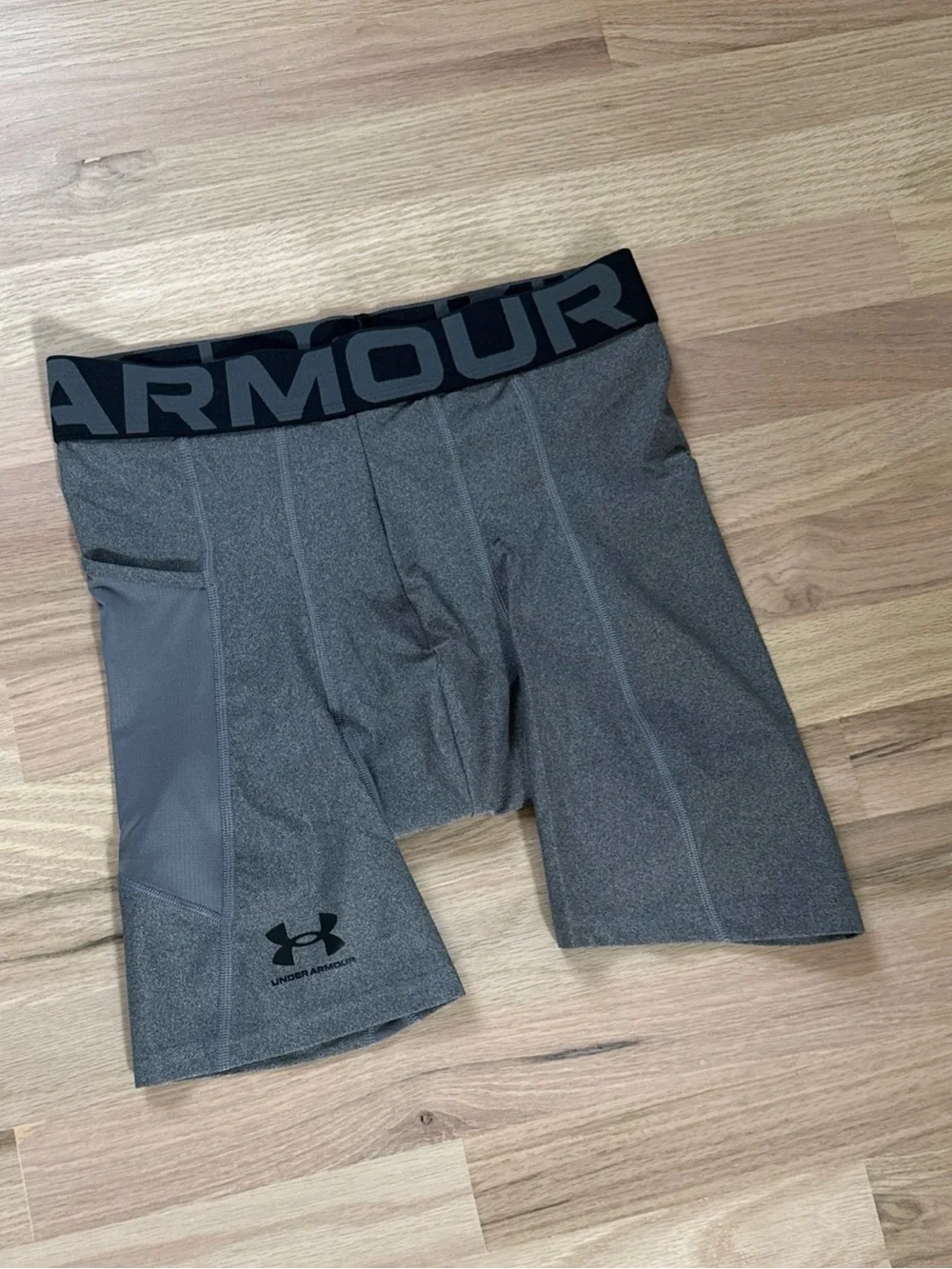 Under Armour HeatGear Men's Compression Shorts - Grey Medium 6”